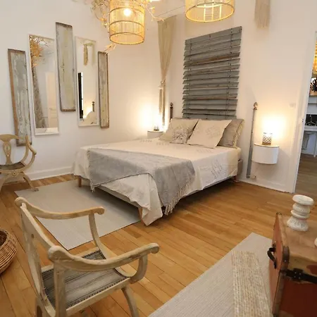 Homestay Demeure Urbaine *